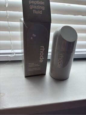 RHODE Silver Peptide Glazing Fluid